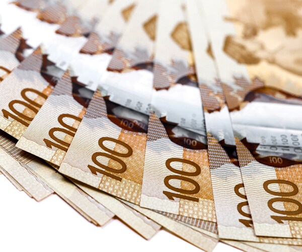 Priest: Refugee Money Meant for Catholic Iraqis Was Gambled Away