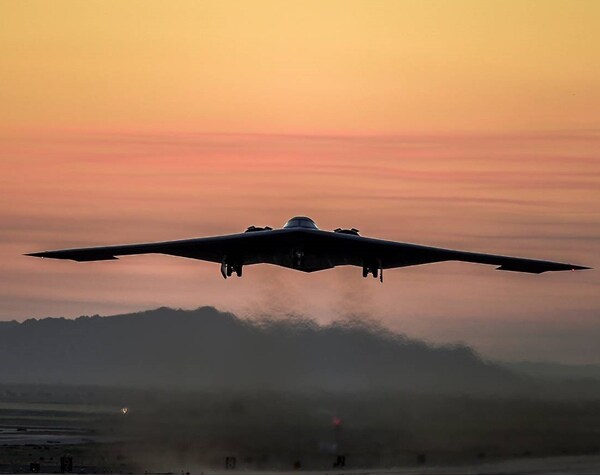 US Picks Northrop Grumman to Build Next Long-range Bomber