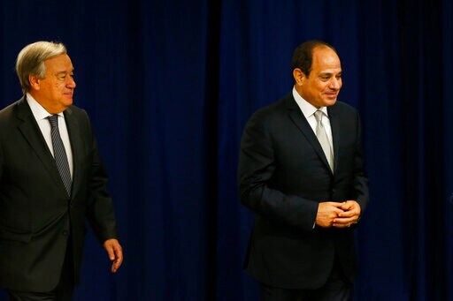 Egypt Police Seal off Tahrir Square amid Calls for Protest