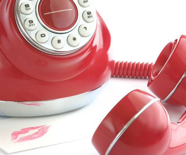 Long-Distance Relationships Offer a 'Remote Advantage' 