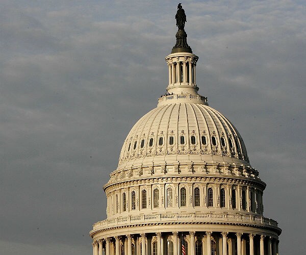 Poll: Americans Angry With Federal Government, Happy at Home