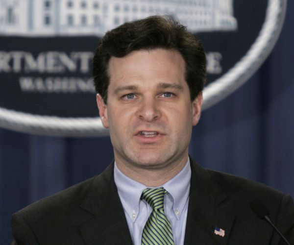 Wray Installed as FBI Director; Trump Absent at Ceremony