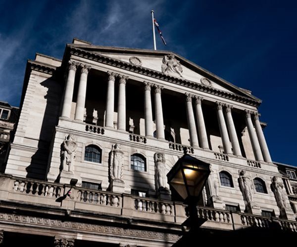 Bank of England Joins US Fed in Pausing Rate Hikes