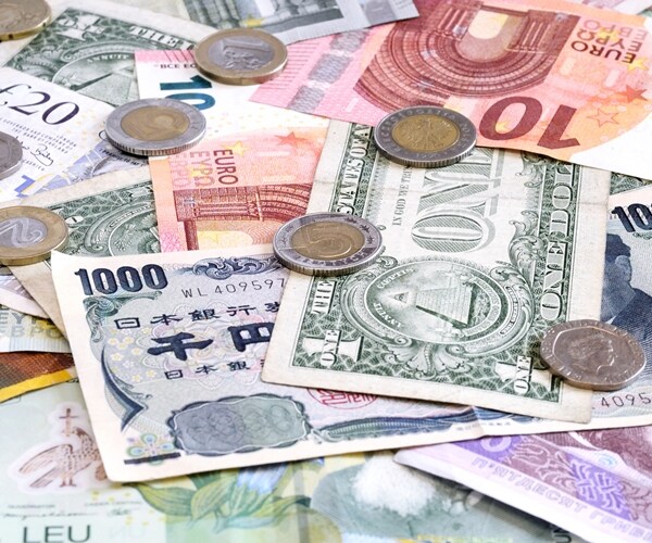 World's Largest Pension Fund May Have $19 Billion a Year to Buy Foreign Bonds