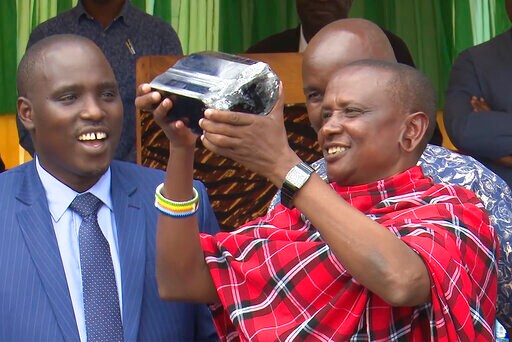 Tanzanian Miner Strikes it Rich again with Huge Gem Find