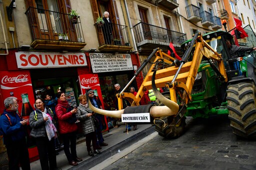 Spain Tries to Appease Protesting Farmers over Unfair Prices