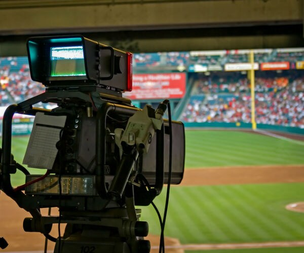 Facebook Reaches Exclusive Deal to Stream 25 MLB Games