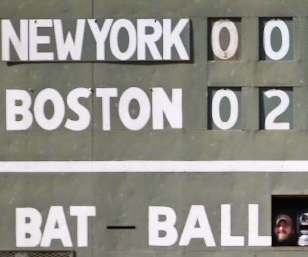 MLB Hopes for Yanks-Red Sox in London in 2019