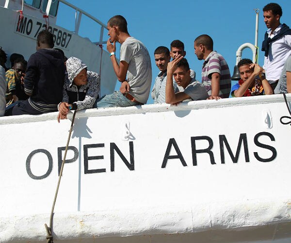 More Than 4,400 Migrants Set to Arrive in Italy Ports on Friday