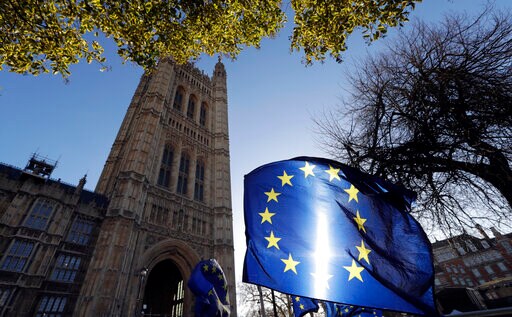 The Latest: EU: Irish Border Still Issue in No-deal Brexit