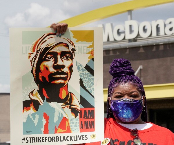 Milwaukee Chief Demoted Over Tear-Gas Use, Other Concerns