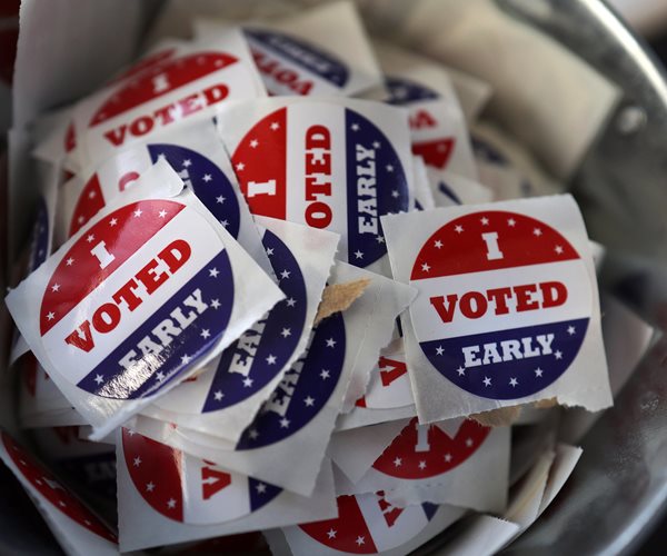 Americans are increasingly rejecting the two major political parties, according to new polling.

Jus...