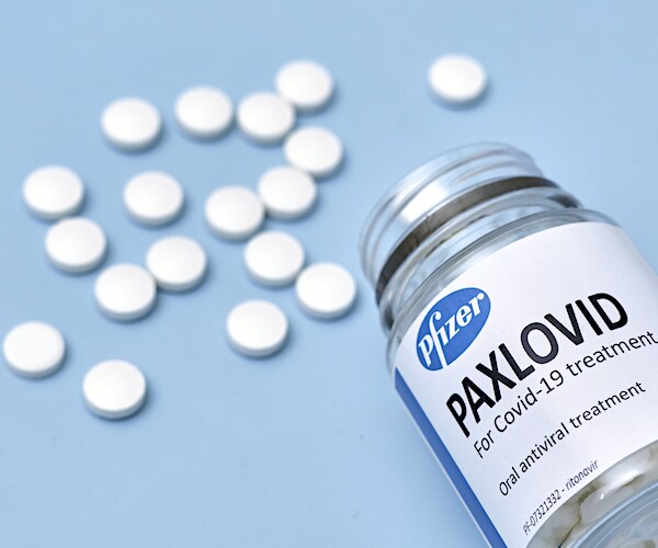 New Paxlovid Pill For COVID. Oral antiviral Paxlovid pills reduces COVID-19 risks