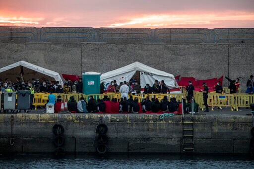 8 Migrants Die as Boat Overturns near Spanish Island