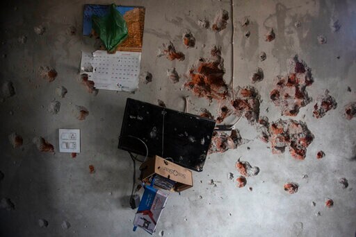 5 Rebels, 1 Indian Policeman Killed in Kashmir