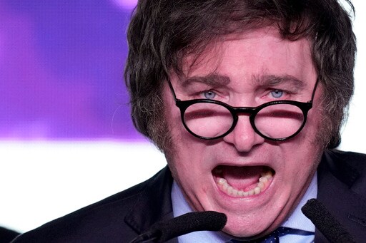 Argentine Peso Plunges after Rightist Who Admires Trump Comes First in Primary Vote