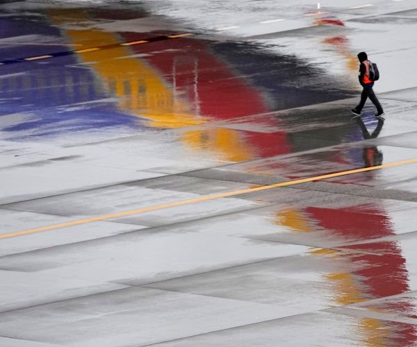 Southwest's Strong 2022 Rebound Soured by Holiday Debacle