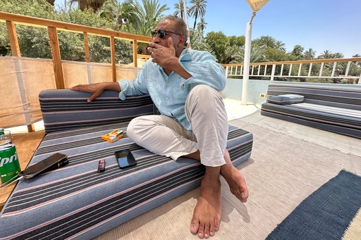 Thousands of Sudanese Fleeing Fighting with No Travel Documents Trapped on the Border with Egypt