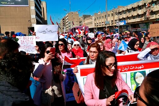 Women Protesters in Iraq Defy Radical Cleric, Take to Street