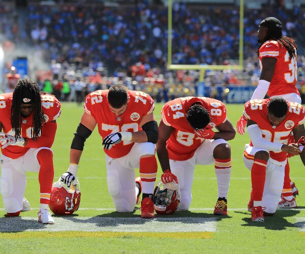 NFL Owners, Players, Officials Met to Discuss Trump, Player Protests