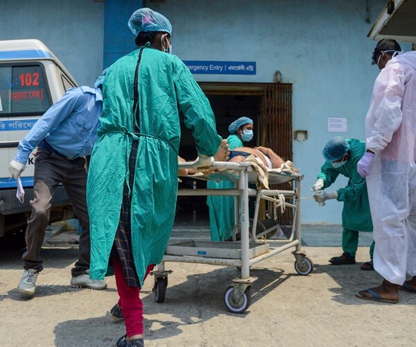 India's Capital Delhi Faces Hospital Beds Shortage as Coronavirus Cases Surge