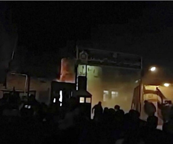 Trump, Iranians Need Unqualified Support for Regime Change 