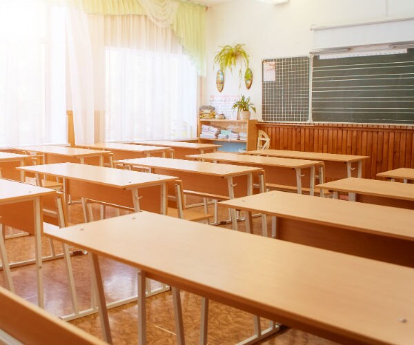 traditional classrooms fall victim to coronavirus and virtual learning 