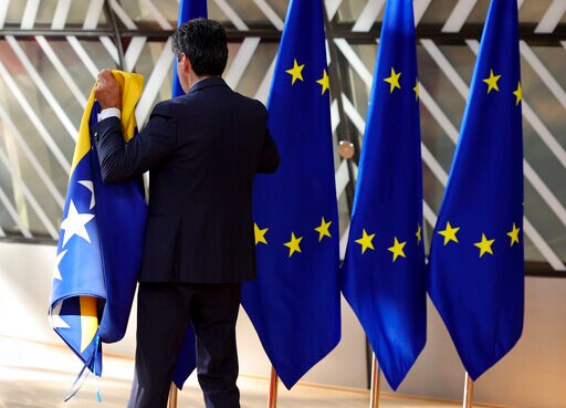 Moldova, Tiny, Poor and Bordering Ukraine, Gets EU Candidacy