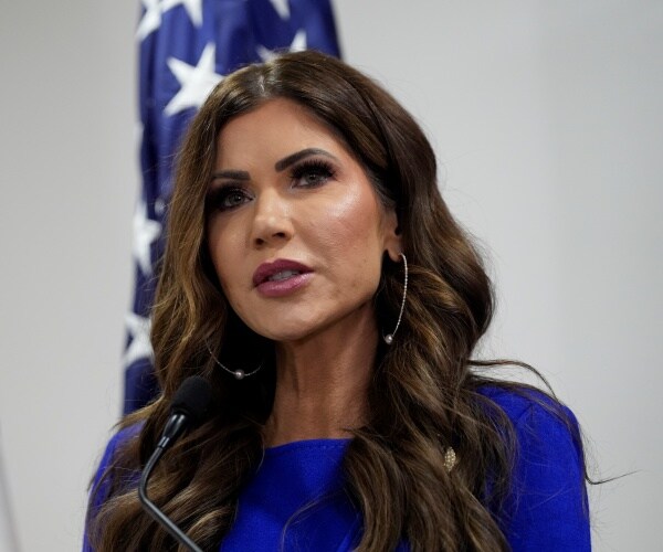 Noem: 'Alligator Alcatraz' a Model for Detention Centers https://www.newsmax.com/us/kristi-noem-alli...