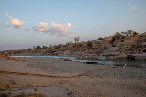 Ethiopian Leader Warns Fugitive Tigray Leaders to Surrender