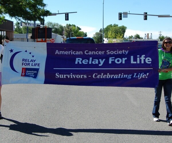 women walking in an American Cancer Society fundraiser