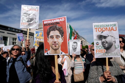 US Lawmakers Push to Sanction Iranian Officials over Death Sentence for Rapper Toomaj Salehi