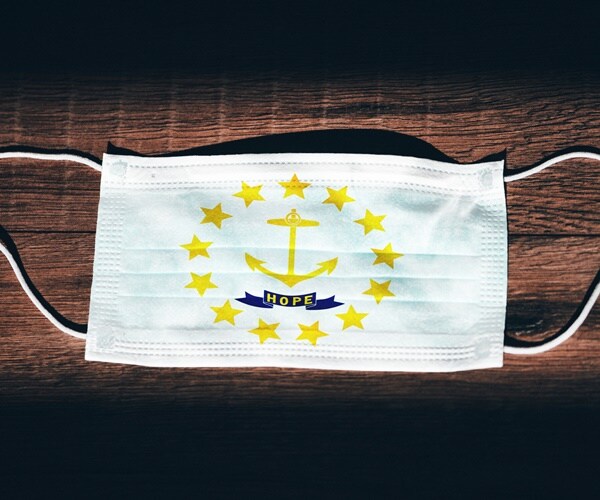 a surgical mask with the flag of rhode island
