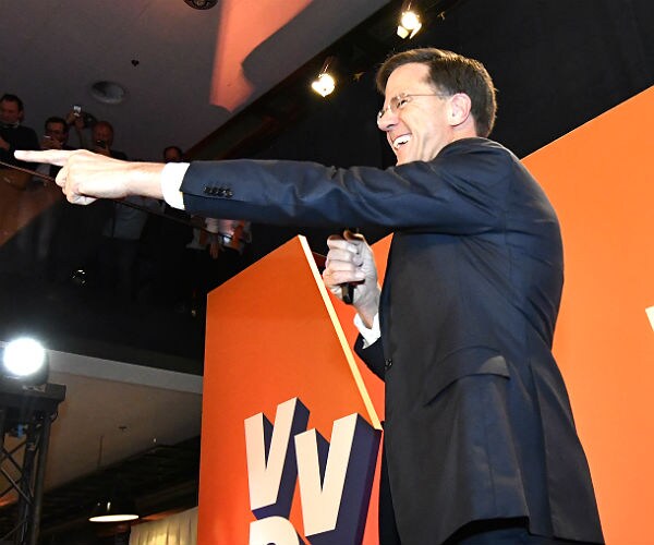 Dutch Look to Long Coalition Talks After Rutte Wins Election