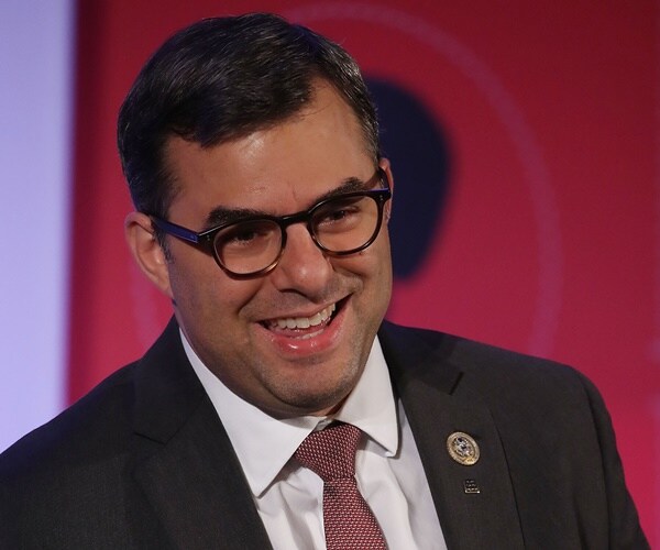libertarian Mich. rep.  justin amash speaks to an audience