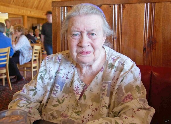 Crazy Horse Monument's Mother, Ruth Ziolkowski, Dies at 87
