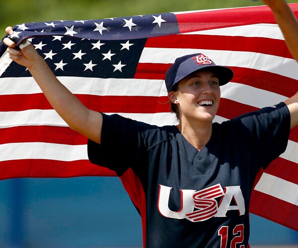 Stacy Piagno: Baseball Pitcher Is 3rd Woman to Win in Men's Pros