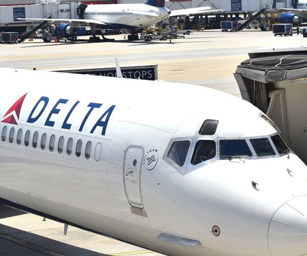 Delta Airplane-Mode Dispute Leaves 5 at Gate
