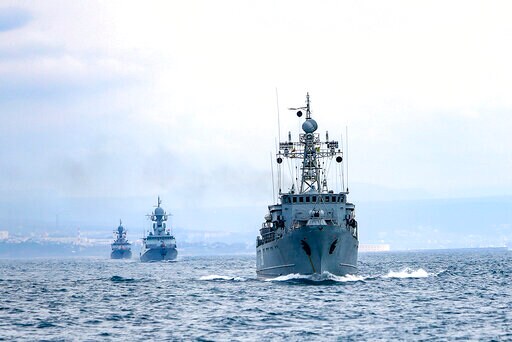 Russia Holds Major Drills in Crimea amid Ukraine Tensions