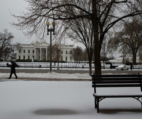 Man Who Drove Suspicious Car Near White House Is Detained