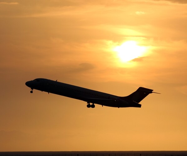 Rising Oil Prices Help Ground Airline Stocks, Could Make Them Cheap