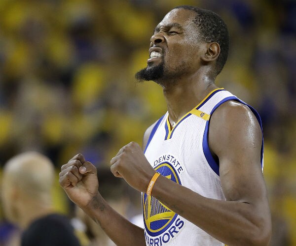 Warriors Beat Cavaliers to Clinch NBA Title