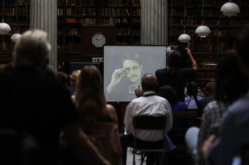 Snowden Says Will Vote in US Presidential Election
