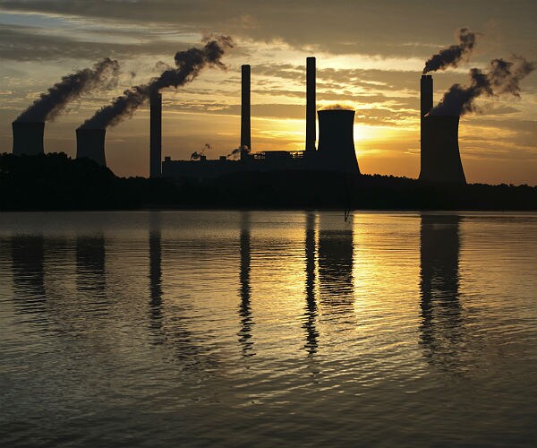 Envoy Says US to Keep Fighting Greenhouse Gas Emissions