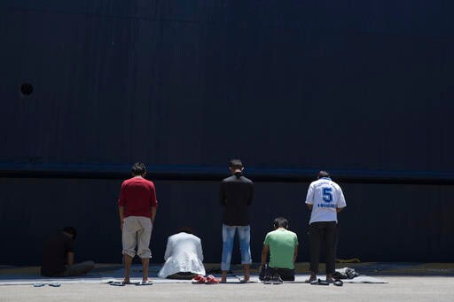 Migrants Stuck in Greece Grow to 57,458, on a Technicality