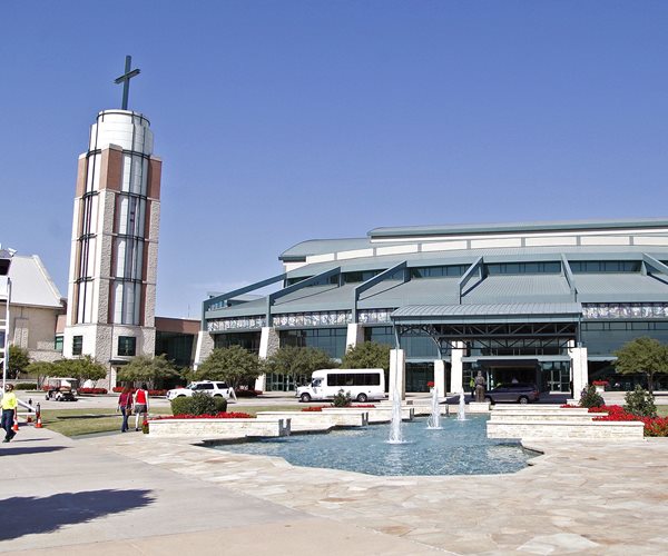 6 Republican 2016 Hopefuls Woo Faithful at Texas Megachurch