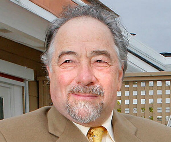 Radio Host Michael Savage Renews Contract With Westwood One