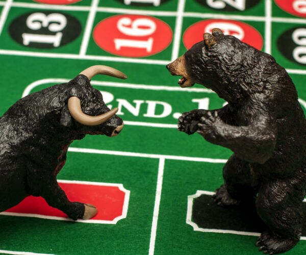 Piper Jaffray Investing Strategists Curb Bullish Stock Stance