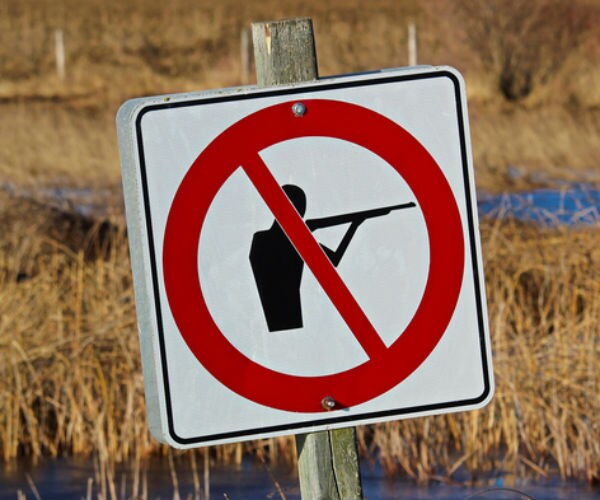 Hunting Suspended as Maine Police Seek Fugitive