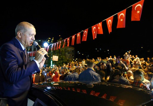 Turkey's Currency Nosedives on Economic Concerns, US Dispute